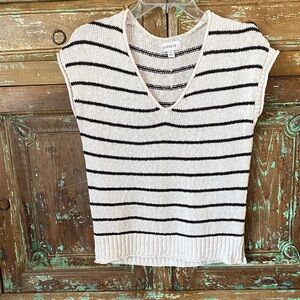 Evereve Sleeveless Sweater Black/White Strip XS